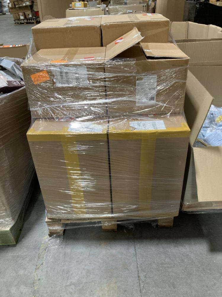 Lot 1163  
            Chesterfield SR40 - Collection or Optional Delivery Available 

                
PALLET OF ASSORTED ITEMS TO INCLUDE JEANS IN BLACK SIZE 42W X 32L (LOCATION: SR42)