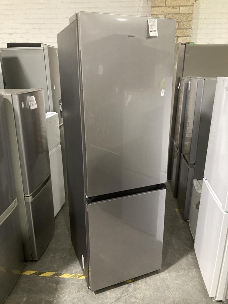 Lot 116  
            Chesterfield SR40 - Collection or Optional Delivery Available 

                
SAMSUNG FREESTANDING FRIDGE FREEZER IN SILVER MODEL: RB34C600E ORIGINAL RRP- £499...