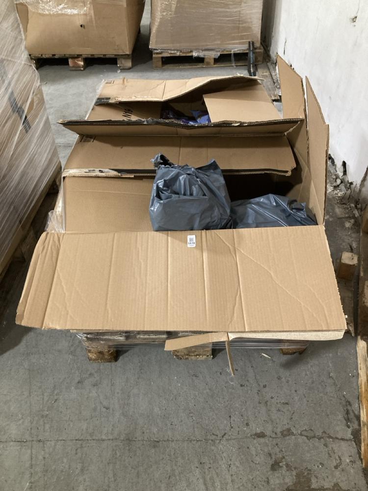 Lot 1178  
            Chesterfield SR40 - Collection or Optional Delivery Available 

                
PALLET OF ASSORTED ITEMS TO INCLUDE WILD BIRD FEED BBE- MAY BE EXPIRED (LOCATION:...