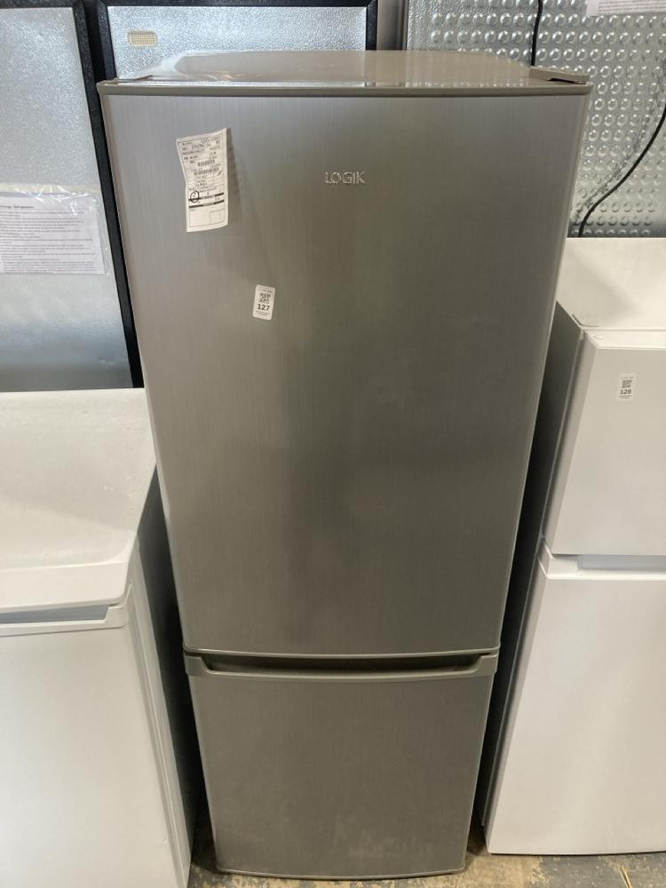 Lot 127  
            Chesterfield SR40 - Collection or Optional Delivery Available 

                
LOGIK FREESTANDING FRIDGE FREEZER IN SILVER MODEL L50BS23 ORIGINAL RRP- £209 (LOC...