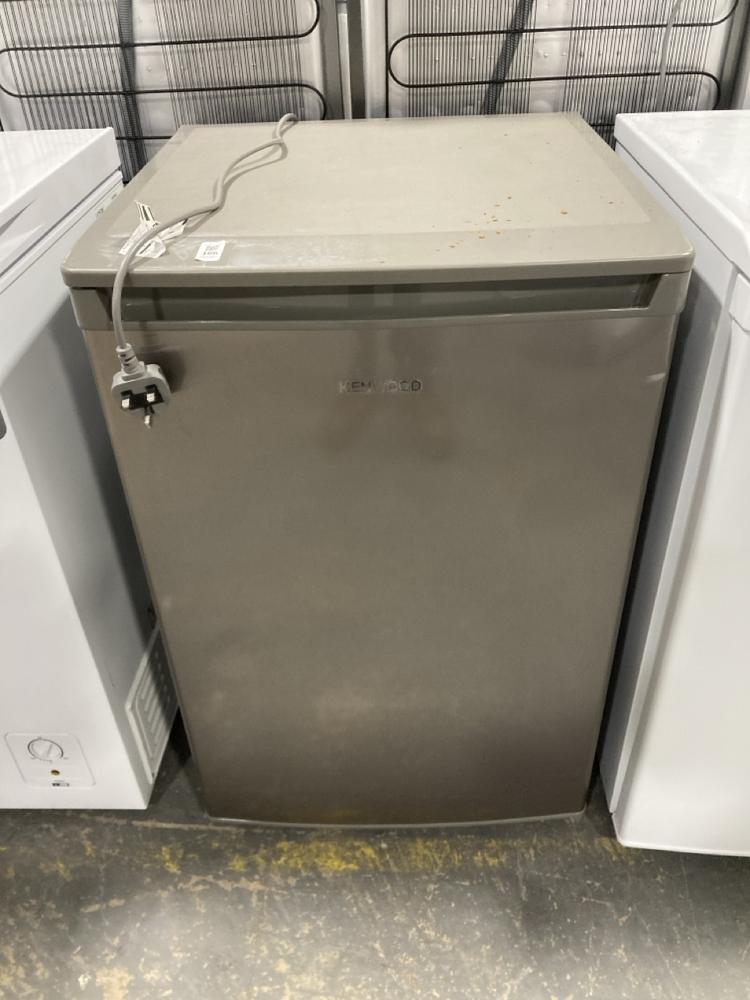 Lot 166  
            Chesterfield SR40 - Collection or Optional Delivery Available 

                
KENWOOD FREESTANDING REFRIGERATOR IN SILVER MODEL: KUL55XD25 ORIGINAL RRP- £229 (...
