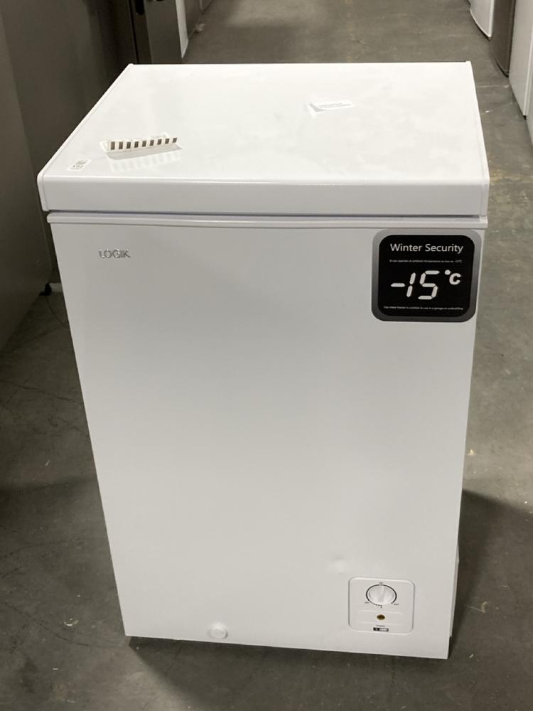 Lot 192  
            Chesterfield SR40 - Collection or Optional Delivery Available 

                
LOGIK CHEST FREEZER IN WHITE MODEL: L95CFW23 ORIGINAL RRP- £149 (LOCATION: A3)