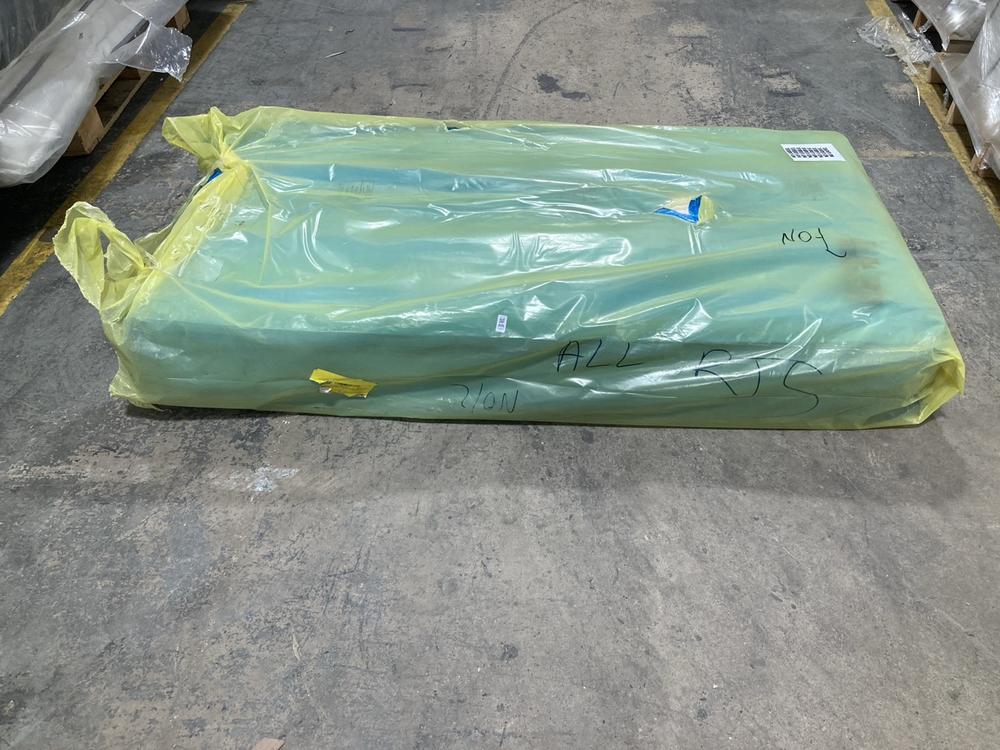 Lot 205  
            Chesterfield SR40 - Collection or Optional Delivery Available 

                
HYPNOS MATTRESS IN WHITE SIZE 90 X 190CM (LOCATION: A5)