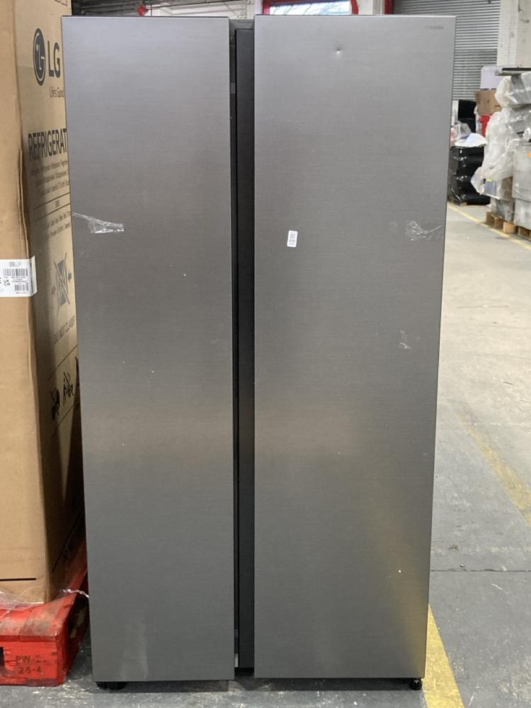 Lot 208  
            Chesterfield SR40 - Collection or Optional Delivery Available 

                
SAMSUNG FREESTANDING AMERICAN STYLE FRIDGE FREEZER IN SILVER MODEL: RS70F68QBT OR...