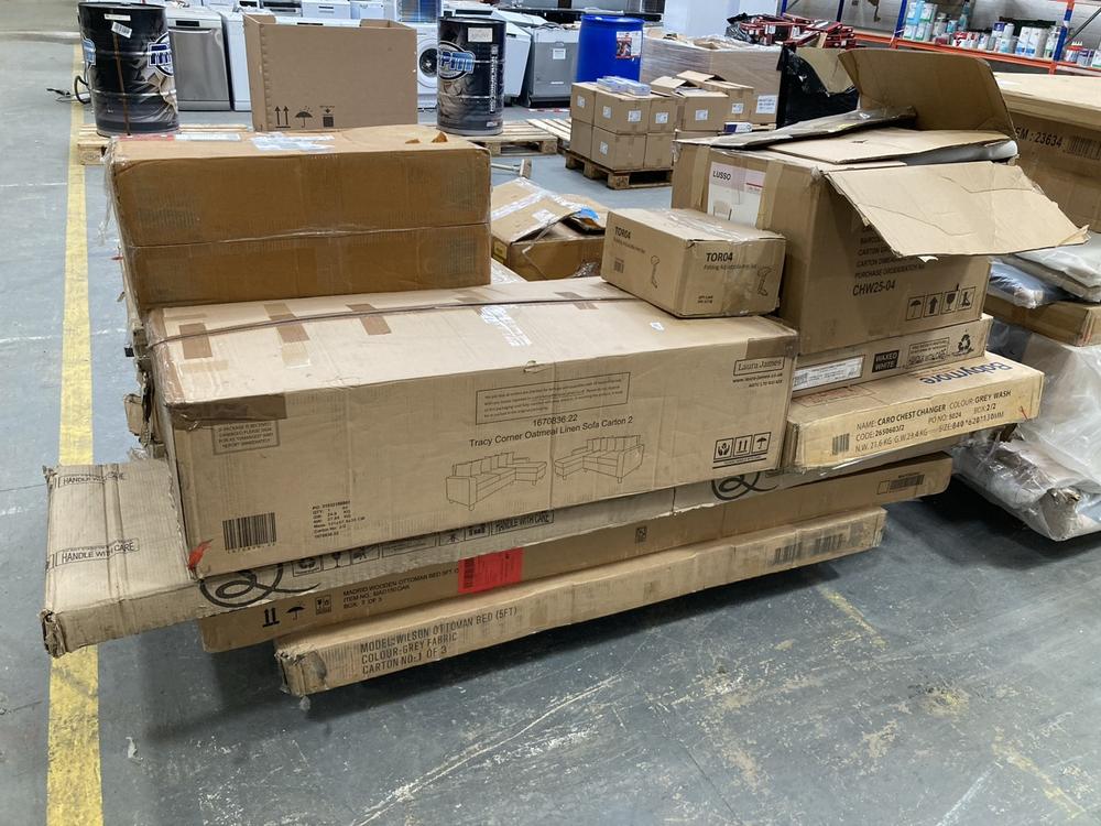 Lot 230  
            Chesterfield SR40 - Collection or Optional Delivery Available 

                
PALLET OF ASSORTED ITEMS TO INCLUDE TRACY CORNER OATMEAL LINEN SOFA SET (LOCATION...