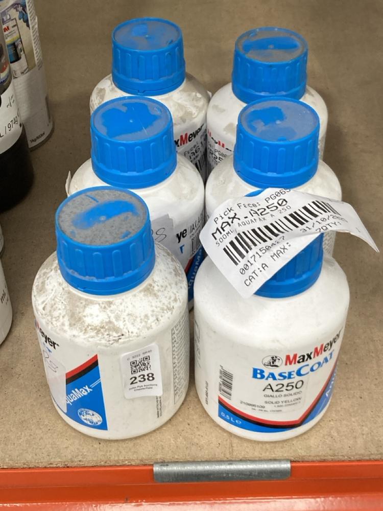 Lot 238  
            Chesterfield SR40 - Collection 

                
6 X ASSORTED ITEMS TO INCLUDE MAX MEYER BASE COAT A250 IN SOLID YELLOW 1L (COLLEC...