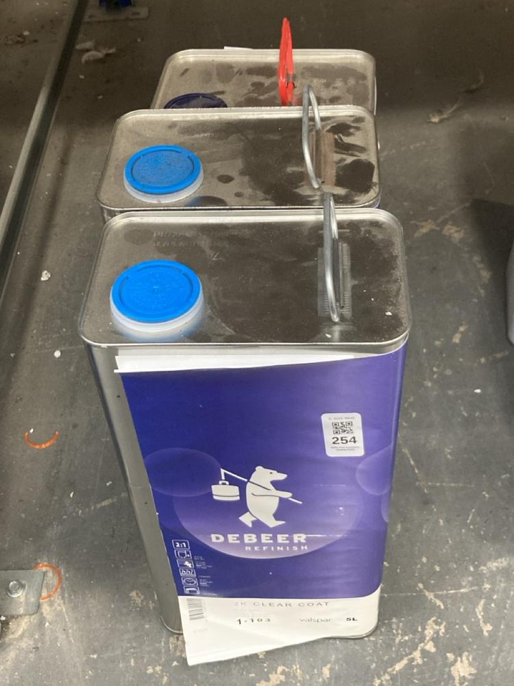 Lot 254  
            Chesterfield SR40 - Collection 

                
3 X DEBEER REFINISH 2K CLEAR COAT 5L (COLLECTION ONLY) (LOCATION: A RACKING)