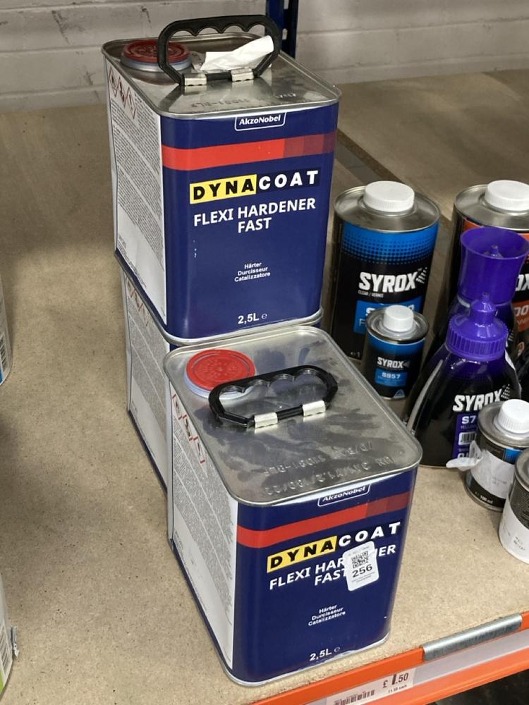Lot 256  
            Chesterfield SR40 - Collection 

                
3 X AKZONOBEL DYNACOAT FLEXI HARDENER FAST 2.5L (COLLECTION ONLY) (LOCATION: A RA...
