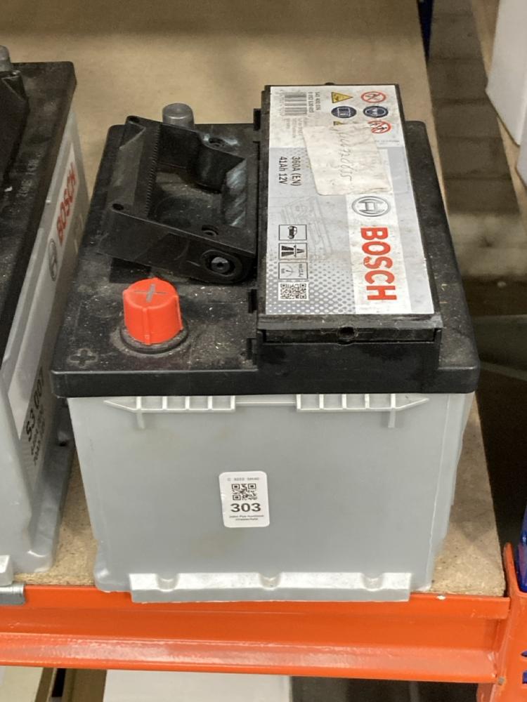 Lot 303  
            Chesterfield SR40 - Collection 

                
BOSCH S3001 360A CAR BATTERY (COLLECTION ONLY) (LOCATION: A RACKING)