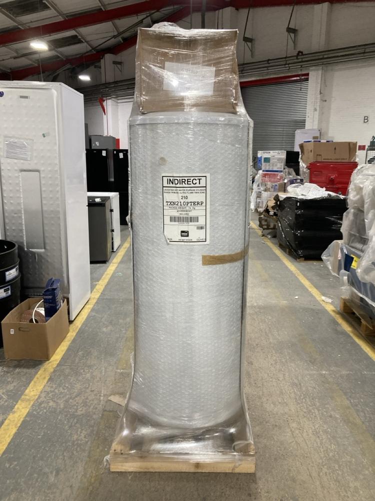 Lot 31  
            Chesterfield SR40 - Collection or Optional Delivery Available 

                
KINGSPAN UNVENTED HOT WATER STORAGE CYLINDER RANGE TRIBUNE XE PRE PLUMB TWIN ZONE...