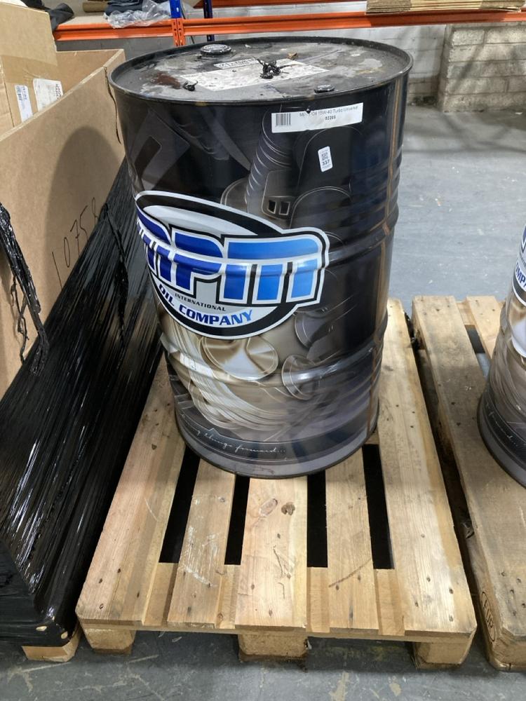 Lot 337  
            Chesterfield SR40 - Collection 

                
MPM MOTOR OIL 15W-40 TURBO UNIVERSAL 205L MODEL: 02205 ORIGINAL RRP- £1,291 (COLL...