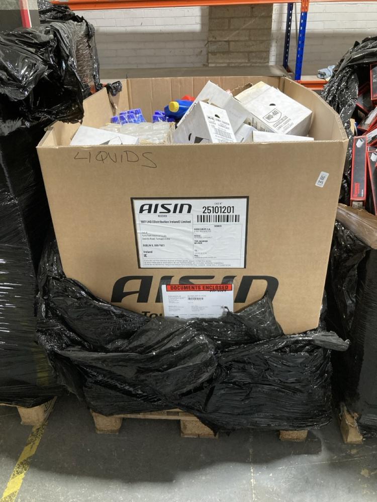 Lot 341  
            Chesterfield SR40 - Collection 

                
PALLET OF ASSORTED ITEMS TO INCLUDE NORTH SEA STREAM POWER OTB 4T ENGINE OIL 1L (...