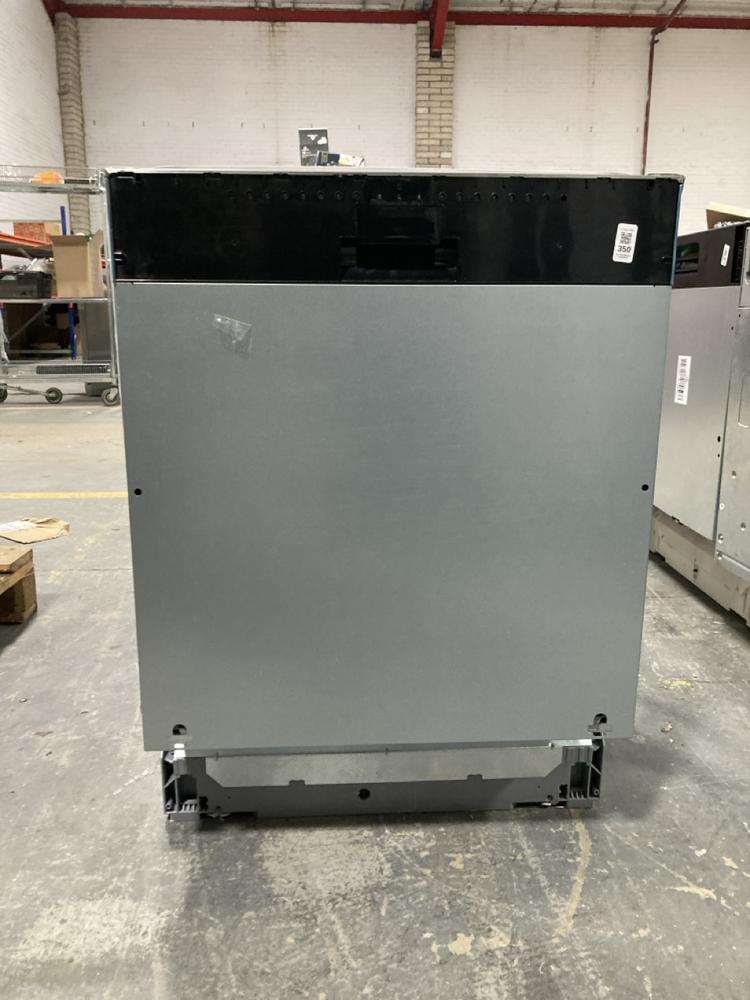 Lot 350  
            Chesterfield SR40 - Collection or Optional Delivery Available 

                
BOSCH FULLY INTEGRATED DISHWASHER IN SILVER MODEL: SMV4HVX00GB2 ORIGINAL RRP- £49...