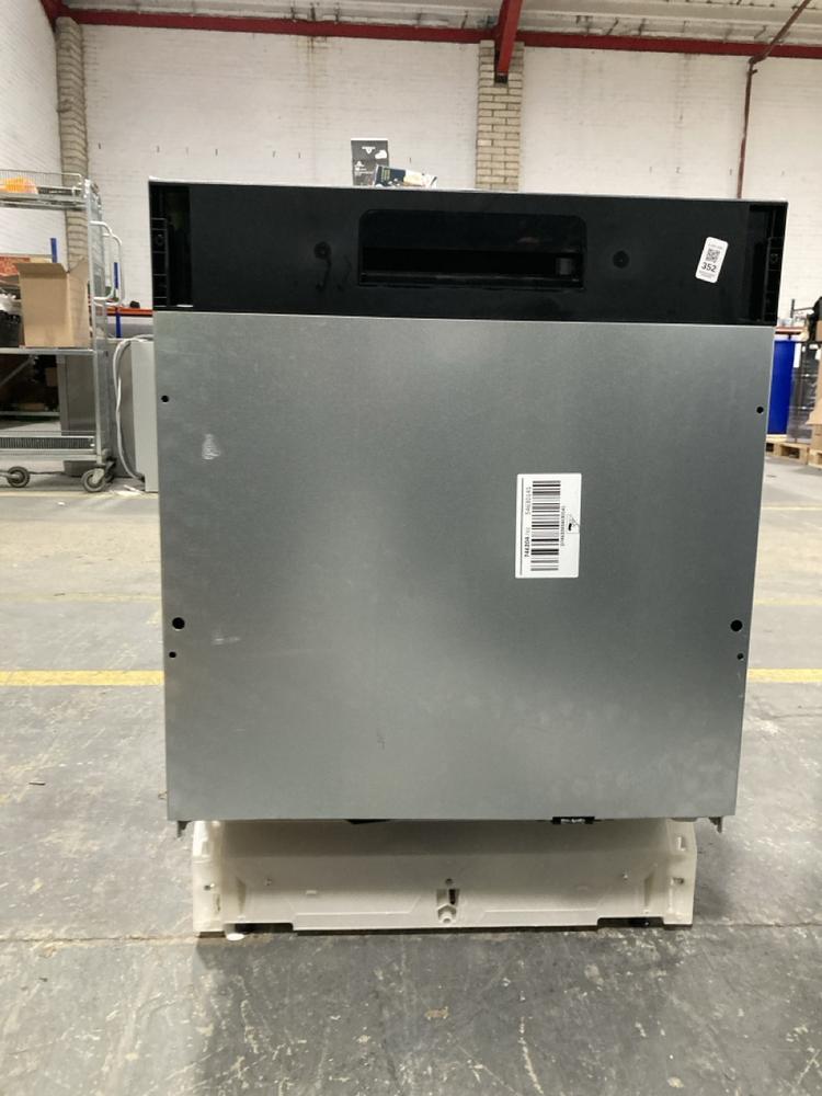 Lot 352  
            Chesterfield SR40 - Collection or Optional Delivery Available 

                
HISENSE FULLY INTEGRATED DISHWASHER IN SILVER MODEL: HV16AUK ORIGINAL RRP- £429 (...