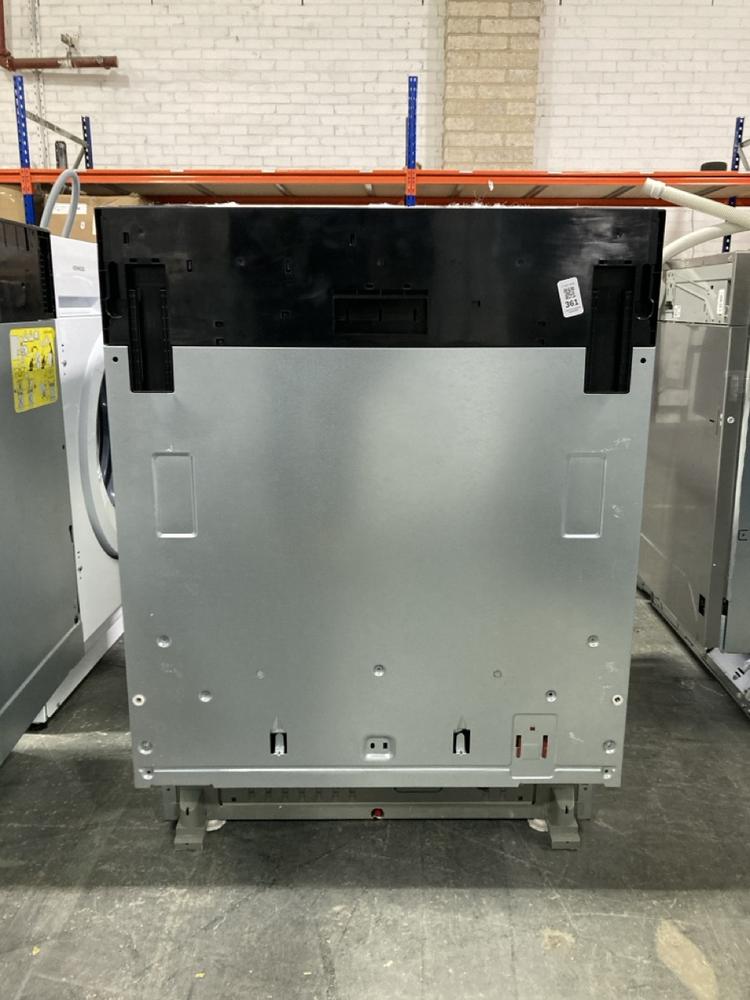 Lot 361  
            Chesterfield SR40 - Collection or Optional Delivery Available 

                
HOTPOINT FULLY INTEGRATED DISHWASHER IN SILVER MODEL; H8IHP42L ORIGINAL RRP- £339...