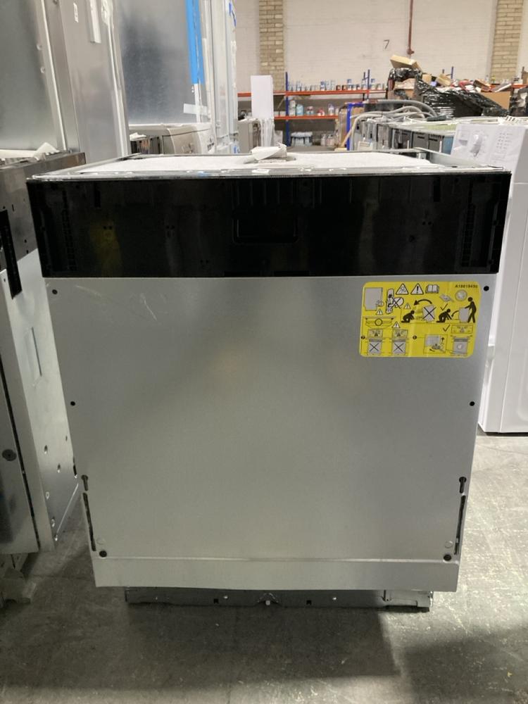 Lot 372  
            Chesterfield SR40 - Collection or Optional Delivery Available 

                
AEG FULLY INTEGRATED DISHWASHER IN BLACK MODEL: FSS64907Z ORIGINAL RRP- £423 (LOC...