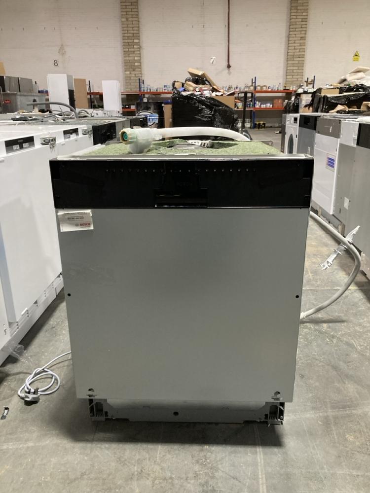 Lot 387  
            Chesterfield SR40 - Collection or Optional Delivery Available 

                
BOSCH FULLY INTEGRATED DISHWASHER IN BLACK MODEL: SMV2HTX02G ORIGINAL RRP- £449 (...