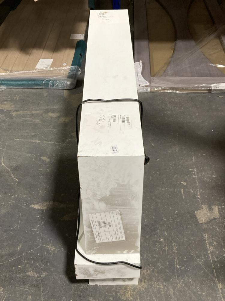 Lot 428  
            Chesterfield SR40 - Collection or Optional Delivery Available 

                
AMBERGLO WHITE ELECTRIC FIRE WITH LED LIGHTS (LOCATION: B RACKING)