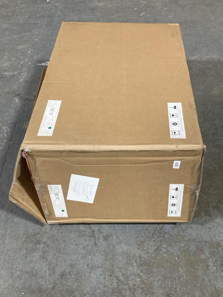 Lot 440  
            Chesterfield SR40 - Collection or Optional Delivery Available 

                
GREEN VELVET KITCHEN STOOL WITH BACK IN GREEN (LOCATION: B RACKING)