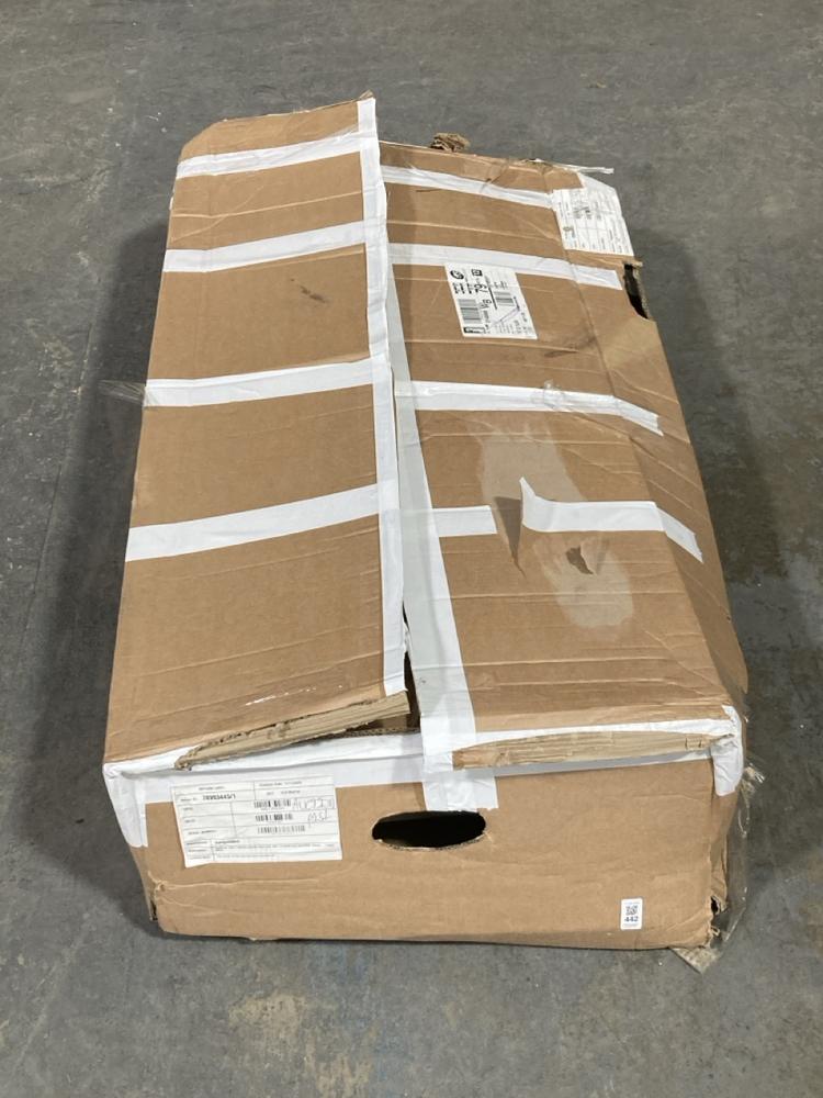 Lot 442  
            Chesterfield SR40 - Collection 

                
RANGEMASTER ELEMENTS 1000 X 500MM GRANITE INSET SINK WITH 1.5 BOWLS AND REVERSIBL...