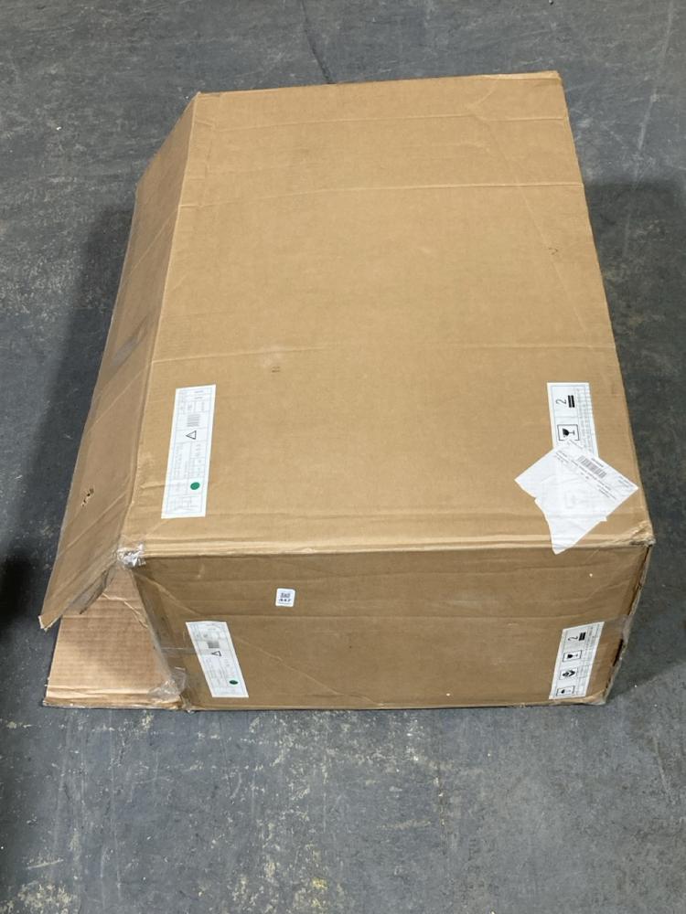 Lot 447  
            Chesterfield SR40 - Collection or Optional Delivery Available 

                
GREEN VELVET KITCHEN STOOL WITH BACK IN GREEN (LOCATION: B RACKING)