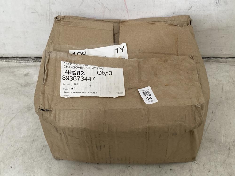 Lot 44  
            Chesterfield SR40 - Collection or Optional Delivery Available 

                
CONTINENTAL AUTO CHANGEOVER L.P.G REGULATOR MODEL: 6030 ORIGINAL RRP- £130 (LOCAT...