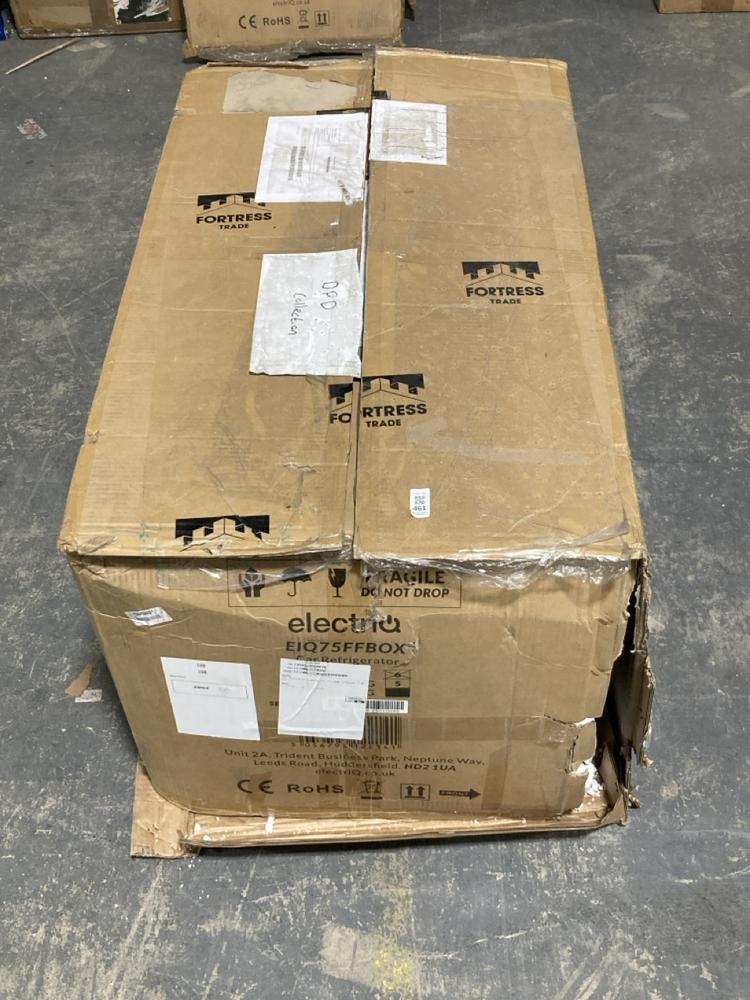Lot 461  
            Chesterfield SR40 - Collection or Optional Delivery Available 

                
ELECTRIQ FREESTANDING 75L PORTABLE COMPRESSOR FRIDGE FREEZER IN BLACK ORIGINAL RR...