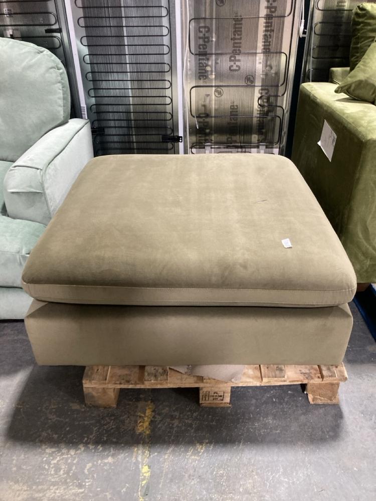 Lot 506  
            Chesterfield SR40 - Collection or Optional Delivery Available 

                
LARGE LIGHT BROWN VELVET SOFA FOOTREST (LOCATION: B7)
