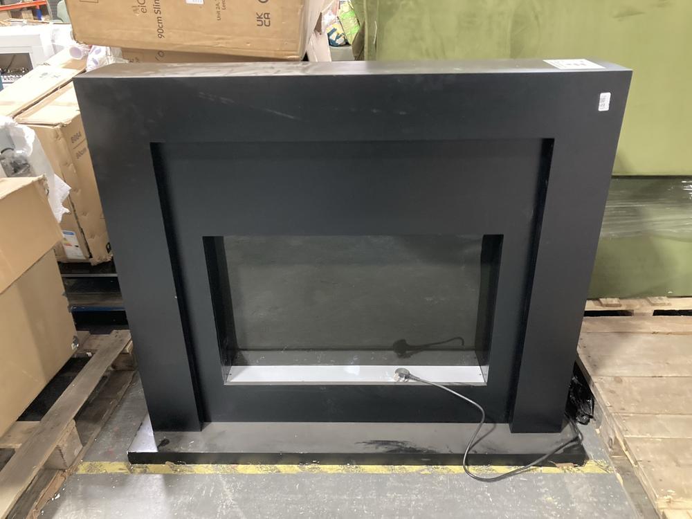 Lot 522  
            Chesterfield SR40 - Collection or Optional Delivery Available 

                
AMBERGLO BLACK FREESTANDING SMART 50 INCH ELECTRIC WIFI ENABLED FIREPLACE ORIGINA...