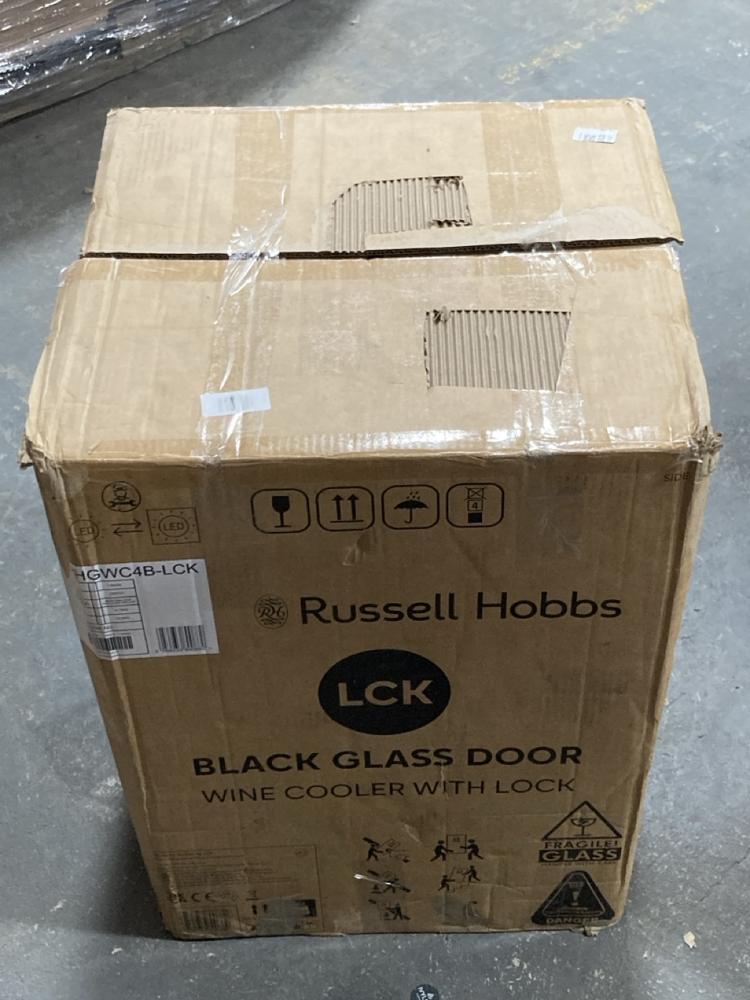 Lot 553  
            Chesterfield SR40 - Collection or Optional Delivery Available 

                
RUSSELL HOBBS BLACK GLASS DOOR WINE COOLER WITH LOCK (LOCATION: B RACKING)