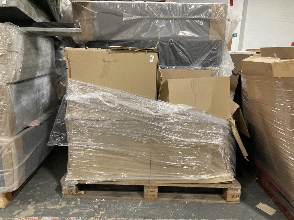 Lot 573  
            Chesterfield SR40 - Collection or Optional Delivery Available 

                
PALLET OF TWOCHUBBYCUBS DINNER TIME COOK BOOKS (LOCATION: B4)