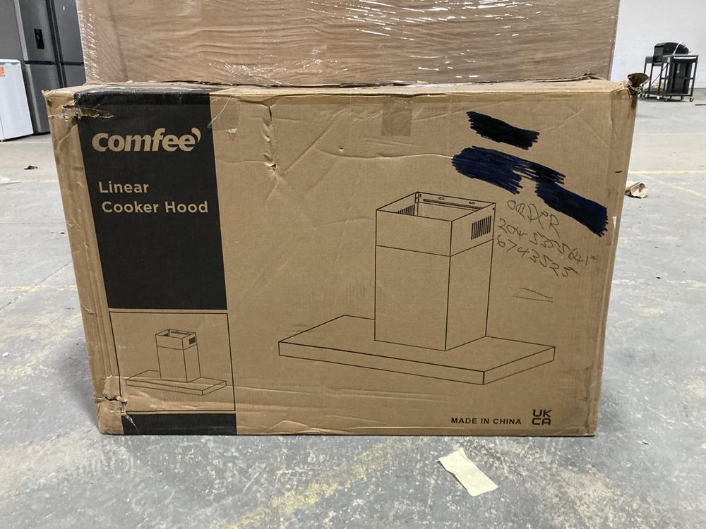 Lot 597  
            Chesterfield SR40 - Collection or Optional Delivery Available 

                
COMFEE LINEAR COOKER HOOD MODEL: KWH-90TSHM77A ORIGINAL RRP- £200 (LOCATION: B3)