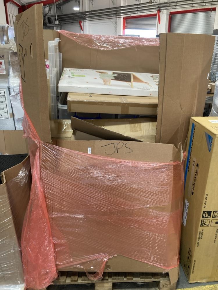 Lot 5  
            Chesterfield SR40 - Collection or Optional Delivery Available 

                
PALLET OF ASSORTED ITEMS TO INCLUDE WOODEN 2-IN-1 EASEL (LOCATION: A4)