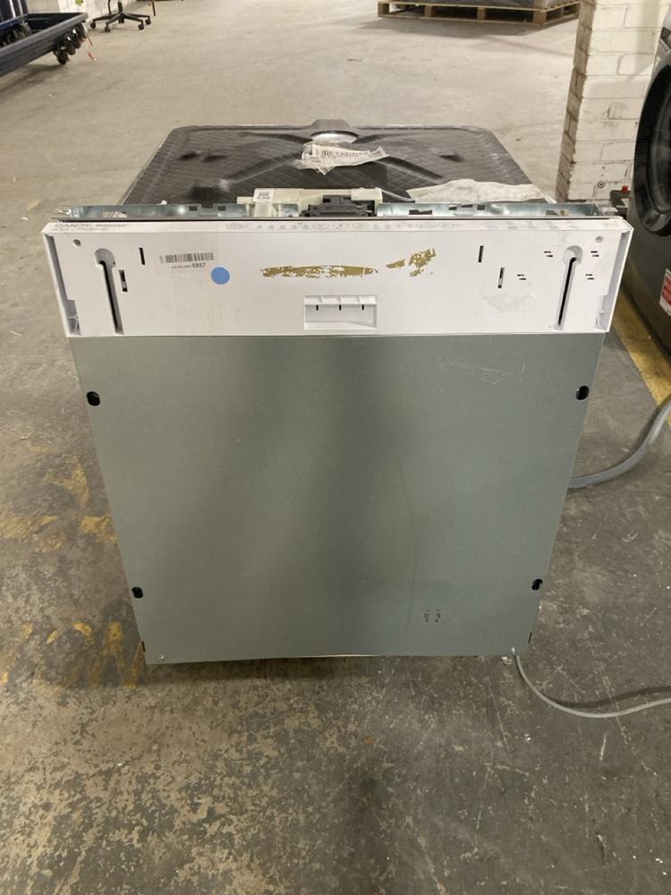 Lot 638  
            Chesterfield SR40 - Collection or Optional Delivery Available 

                
CANDY RAPIDIO SPEED-DRIVE INVERTER FULLY INTEGRATED DISHWASHER IN WHITE MODEL: CI...