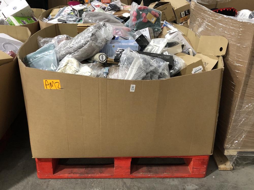 Lot 650  
            Chesterfield SR40 - Collection or Optional Delivery Available 

                
PALLET OF ASSORTED ITEMS TO INCLUDE BESLIP 40-41 SLIPPERS (LOCATION: SR41)