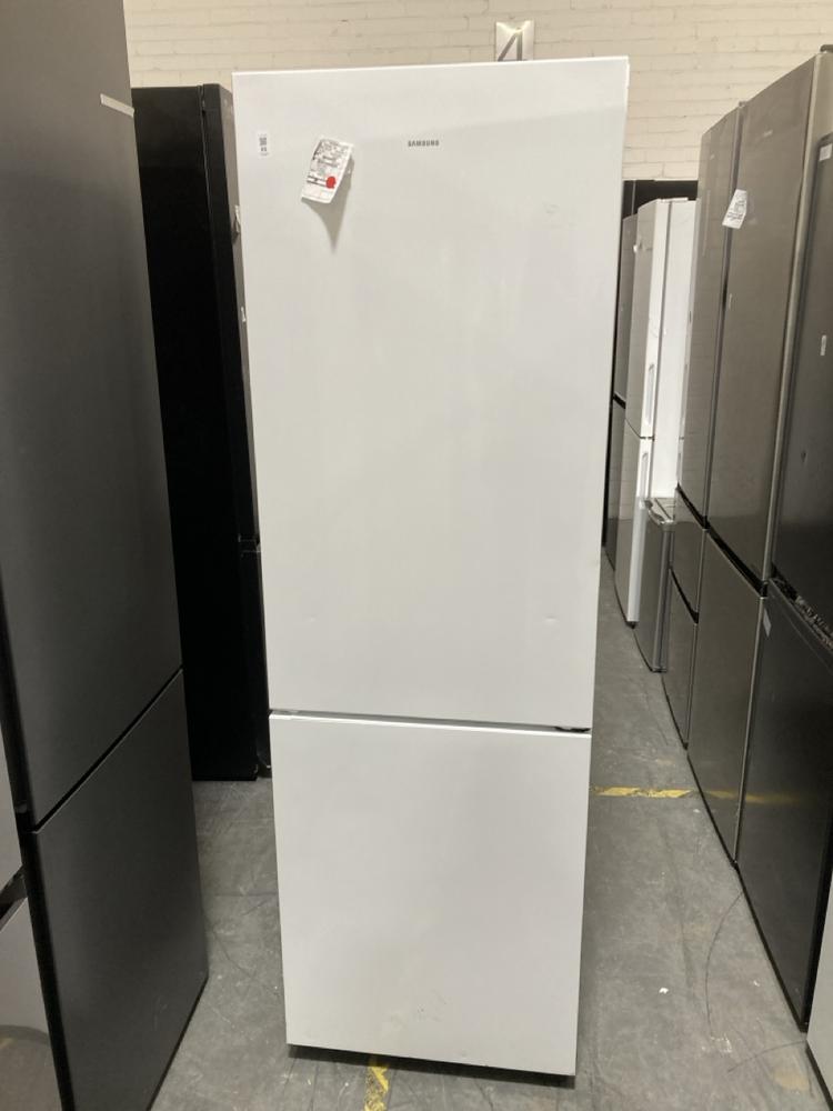 Lot 65  
            Chesterfield SR40 - Collection or Optional Delivery Available 

                
SAMSUNG FREESTANDING FRIDGE FREEZER IN WHITE MODEL: RB33B610EWW ORIGINAL RRP- £49...