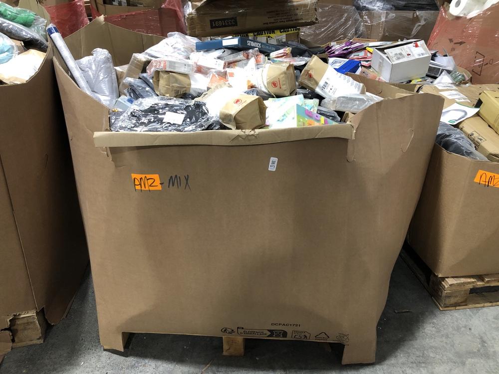 Lot 671  
            Chesterfield SR40 - Collection or Optional Delivery Available 

                
PALLET OF ASSORTED ITEMS TO INCLUDE MAMMUT 100% PURE CHALK (LOCATION: SR41)
