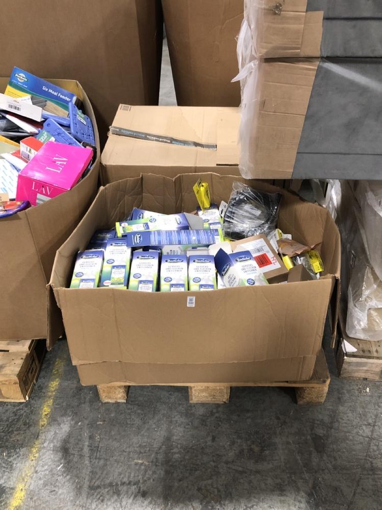 Lot 680  
            Chesterfield SR40 - Collection 

                
PALLET OF ASSORTED ITEMS TO INCLUDE DR PAWPAW BALM (LOCATION: SR41)