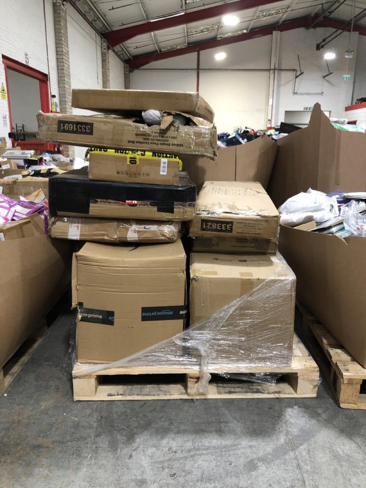 Lot 682  
            Chesterfield SR40 - Collection 

                
PALLET OF ASSORTED ITEMS TO INCLUDE FOLDING STEP LADDER (LOCATION: SR41)