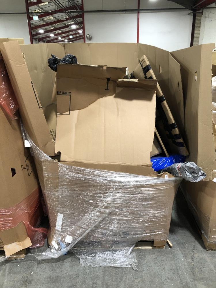 Lot 707  
            Chesterfield SR40 - Collection or Optional Delivery Available 

                
PALLET OF ASSORTED ITEMS TO INCLUDE COT MATTRESS (LOCATION: SR41)