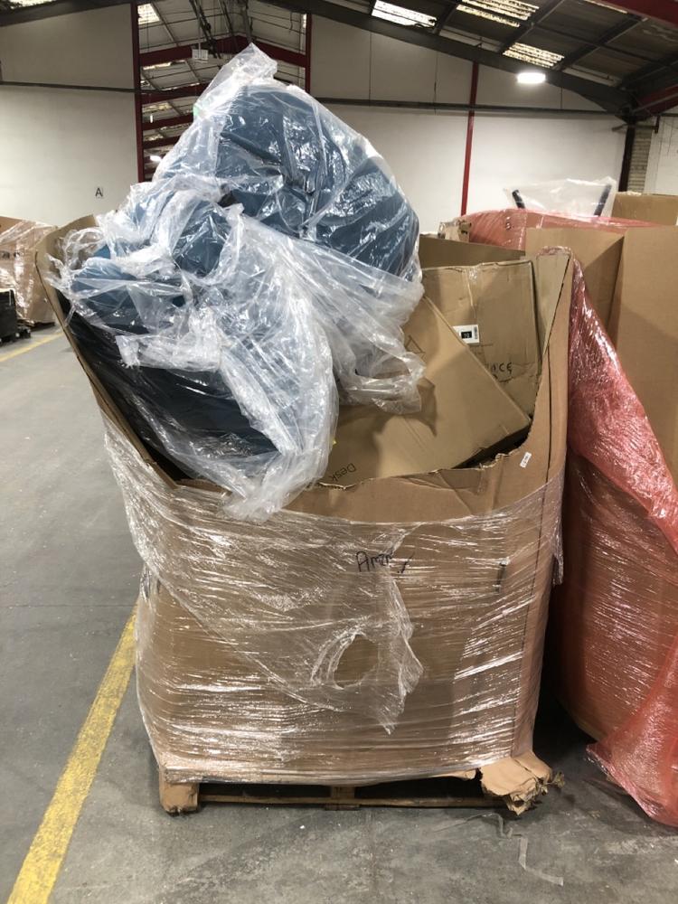 Lot 709  
            Chesterfield SR40 - Collection or Optional Delivery Available 

                
PALLET OF ASSORTED ITEMS TO INCLUDE LITTER PICKER (LOCATION: SR41)