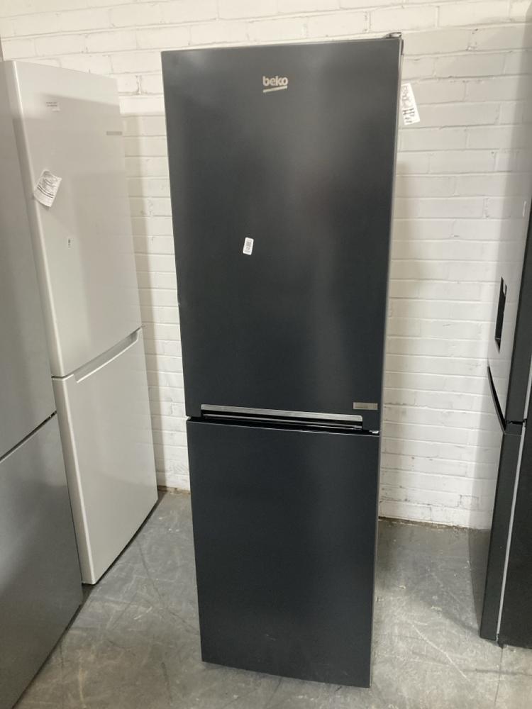 Lot 72  
            Chesterfield SR40 - Collection or Optional Delivery Available 

                
BEKO FREESTANDING FRIDGE FREEZER IN BLACK MODEL: K54300H ORIGINAL RRP- £439 (LOCA...