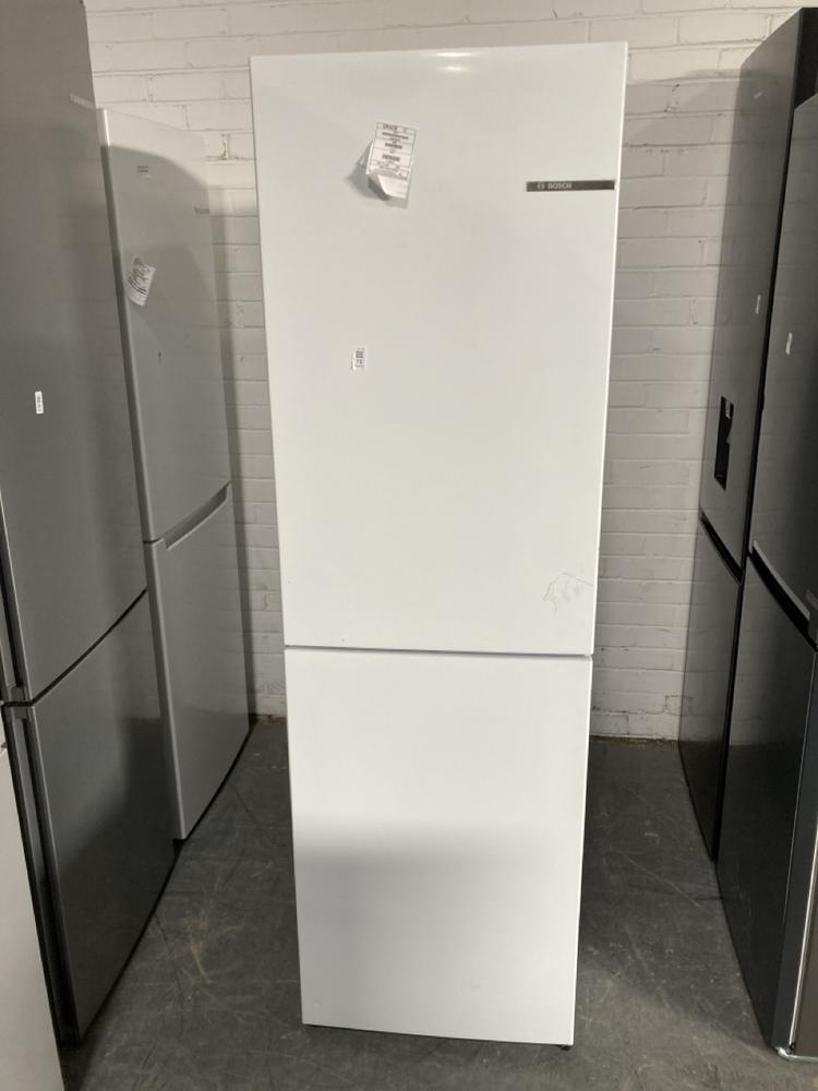 Lot 73  
            Chesterfield SR40 - Collection or Optional Delivery Available 

                
BOSCH FREESTANDING FRIDGE FREEZER IN WHITE MODEL: KGB27 NWEA ORIGINAL RRP- £449 (...