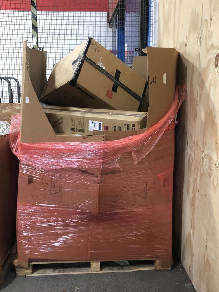 Lot 761  
            Chesterfield SR40 - Collection or Optional Delivery Available 

                
PALLET OF ASSORTED ITEMS TO INCLUDE VOUNOT 2 PCS FOLDING RAMP (LOCATION: SR41)