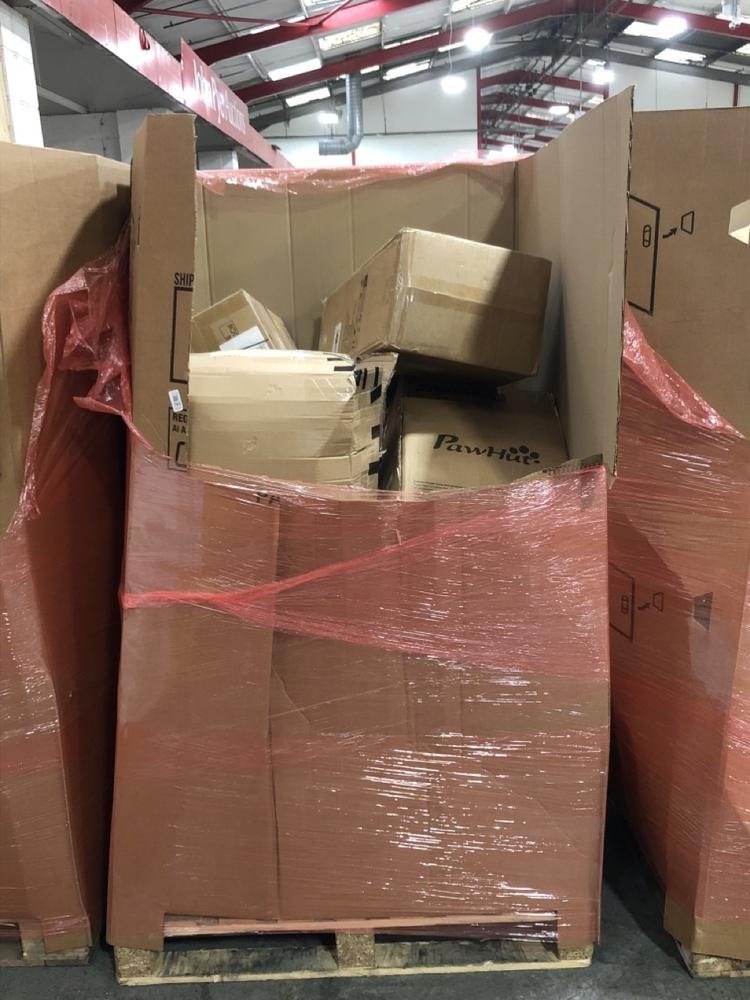 Lot 763  
            Chesterfield SR40 - Collection or Optional Delivery Available 

                
PALLET OF ASSORTED ITEMS TO INCLUDE VEVOR PULL OUT TRASH CAN (LOCATION: SR41)