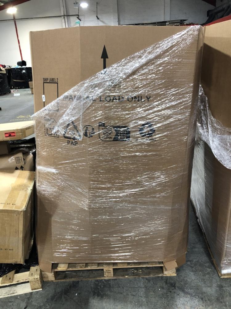 Lot 790  
            Chesterfield SR40 - Collection or Optional Delivery Available 

                
PALLET OF ASSORTED ITEMS TO INCLUDE TPE YOGA MAT (LOCATION: SR41)