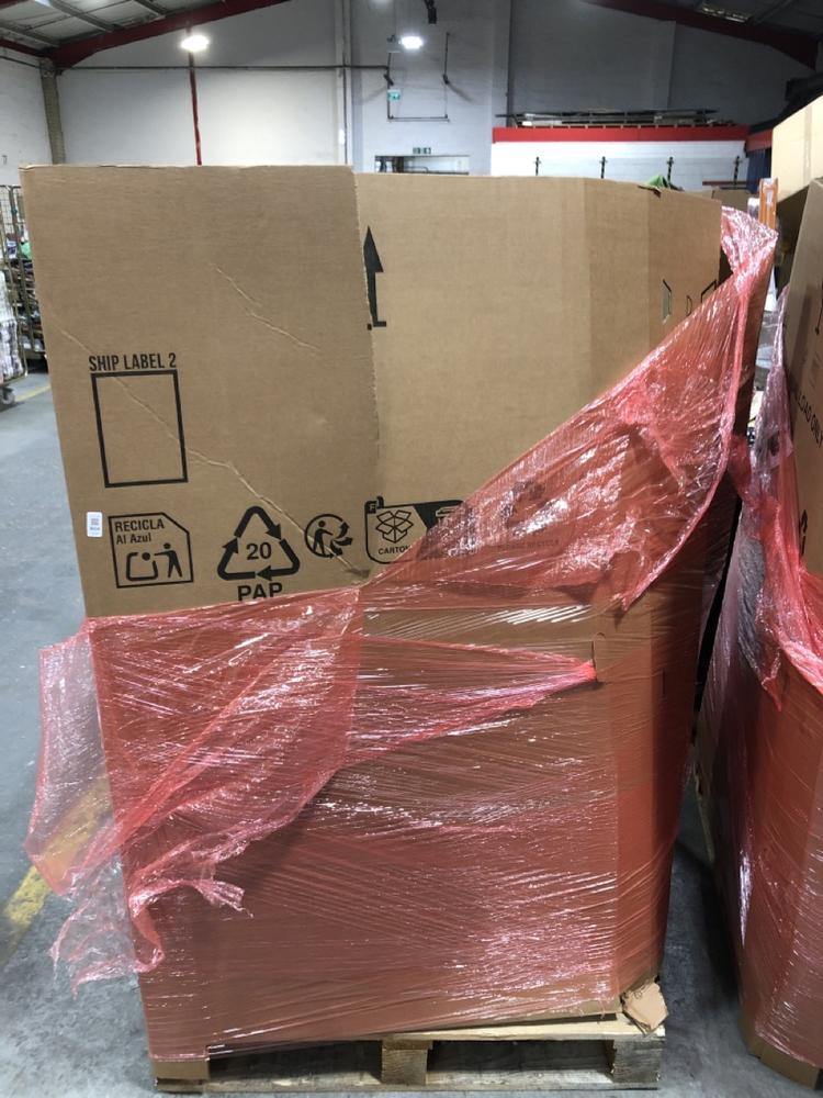 Lot 804  
            Chesterfield SR40 - Collection or Optional Delivery Available 

                
PALLET OF ASSORTED ITEMS TO INCLUDE SEAC SNORKEL (LOCATION: SR41)