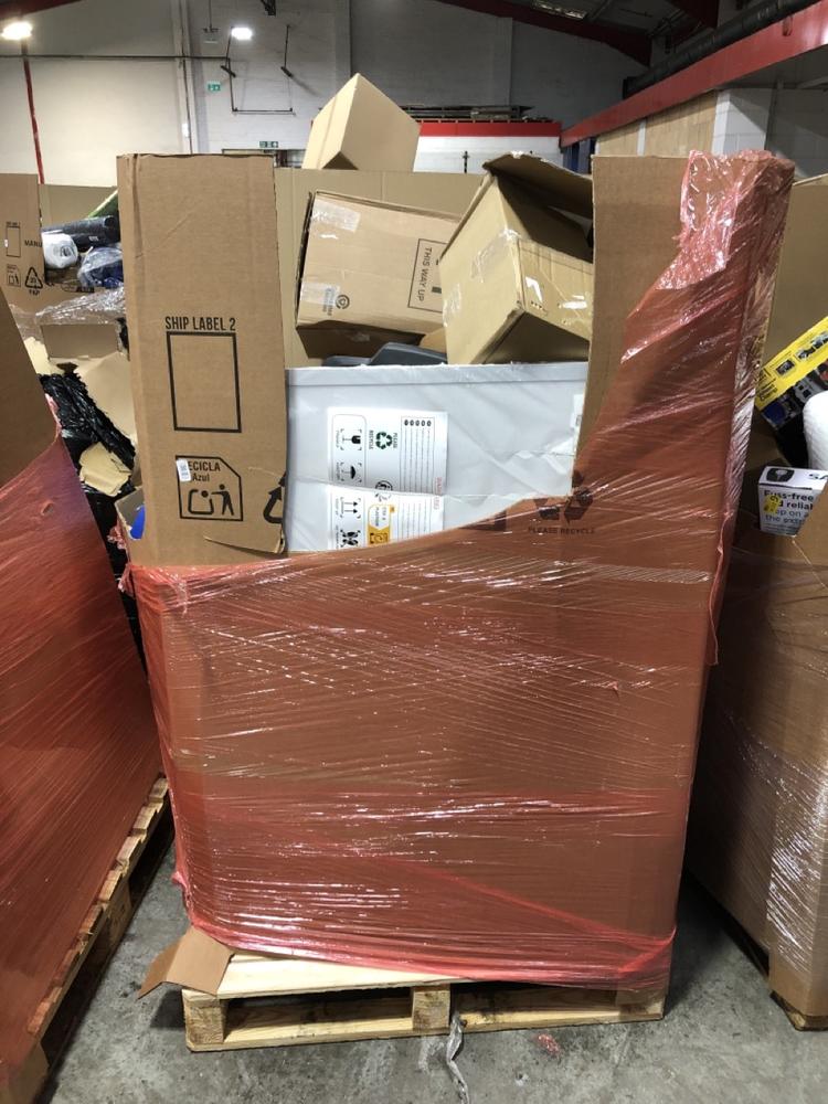 Lot 806  
            Chesterfield SR40 - Collection or Optional Delivery Available 

                
PALLET OF ASSORTED ITEMS TO INCLUDE CURVER DECO BIN 50L (LOCATION: SR41)