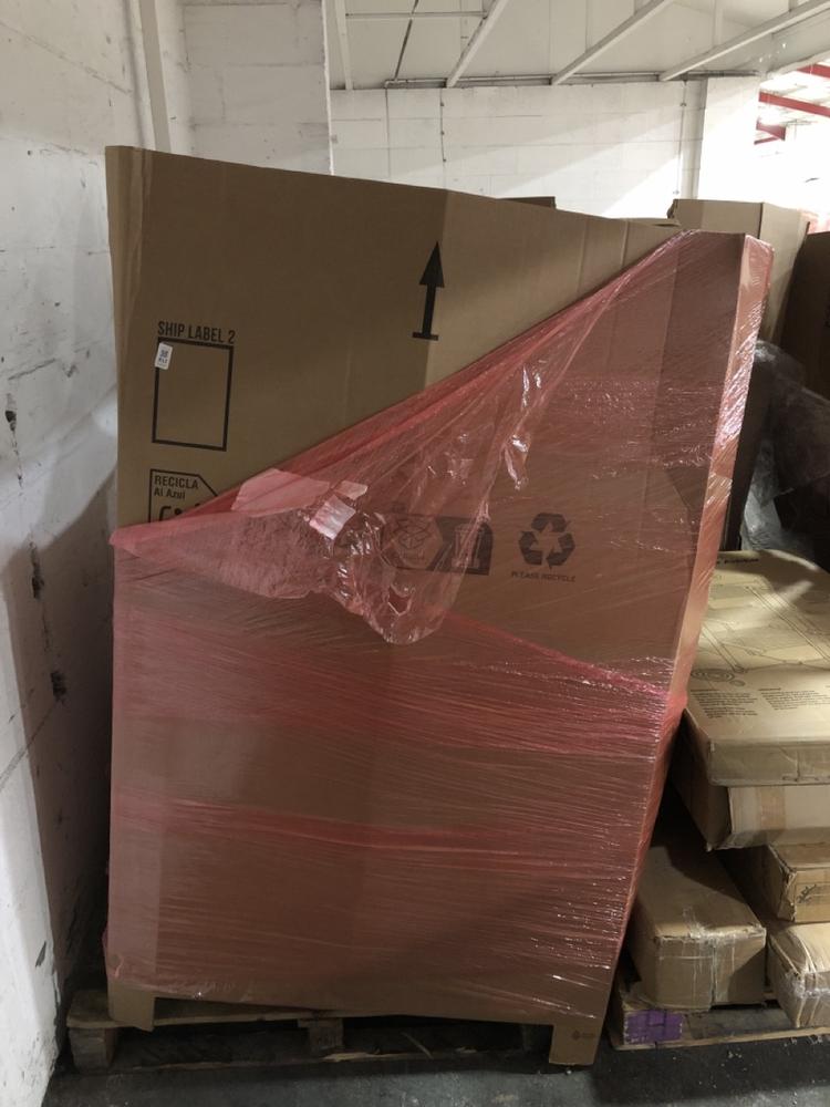 Lot 812  
            Chesterfield SR40 - Collection or Optional Delivery Available 

                
PALLET OF ASSORTED ITEMS TO INCLUDE BELACO OIL HEATER (LOCATION: SR41)