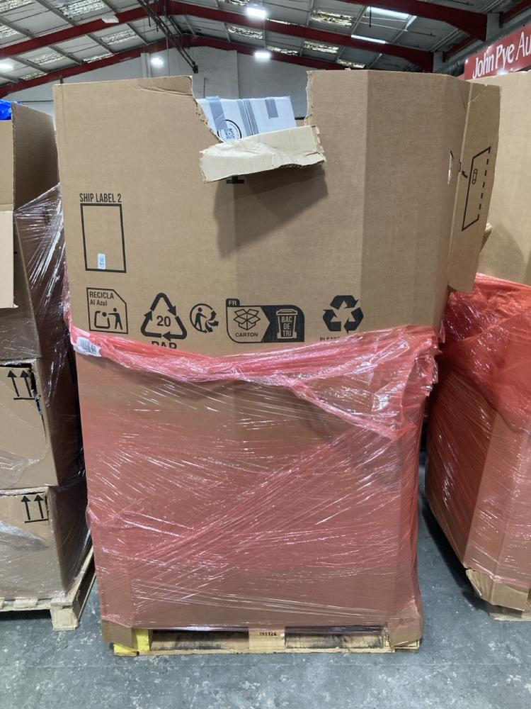 Lot 823  
            Chesterfield SR40 - Collection or Optional Delivery Available 

                
PALLET OF ASSORTED ITEMS TO INCLUDE JEWELRY BOX (LOCATION: SR41)